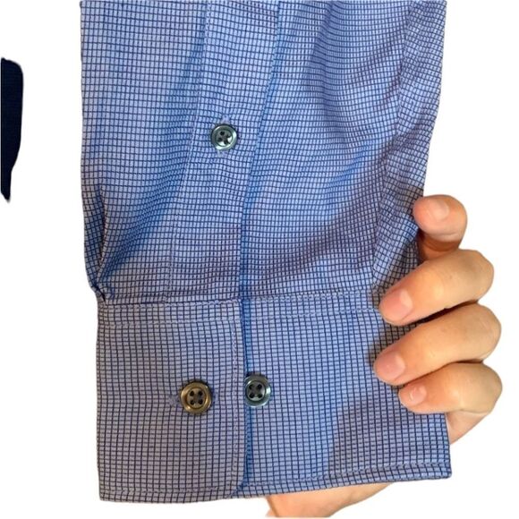 NWT! DKNY blue button down top. Size large‎ - Picture 10 of 10